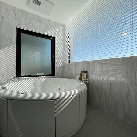 Bhotel Nekoyard - Scenic Penthouse Studio With Jacuzzi & Spacious Terrace 広島市 エクステリア 写真